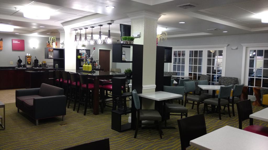 Comfort Suites Abingdon I-81 Екстериор снимка