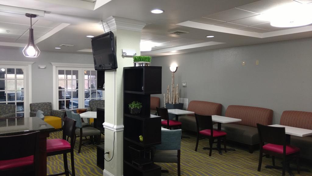 Comfort Suites Abingdon I-81 Екстериор снимка