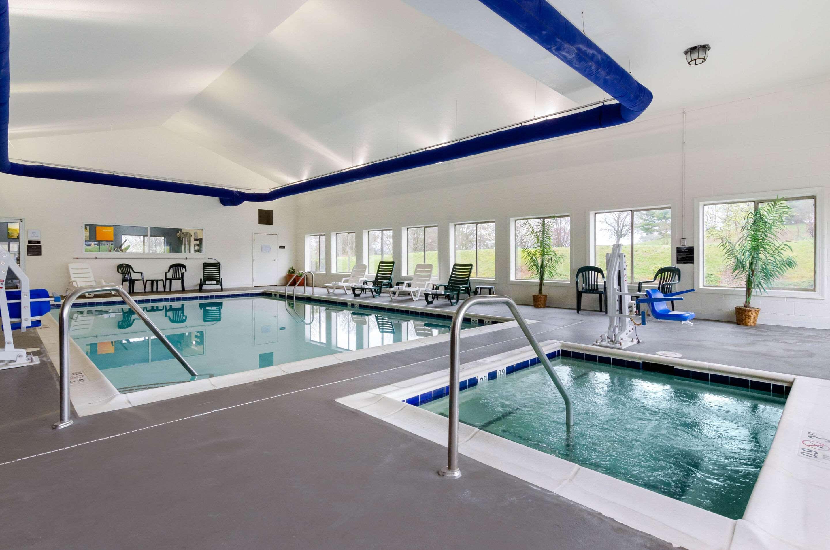 Comfort Suites Abingdon I-81 Екстериор снимка
