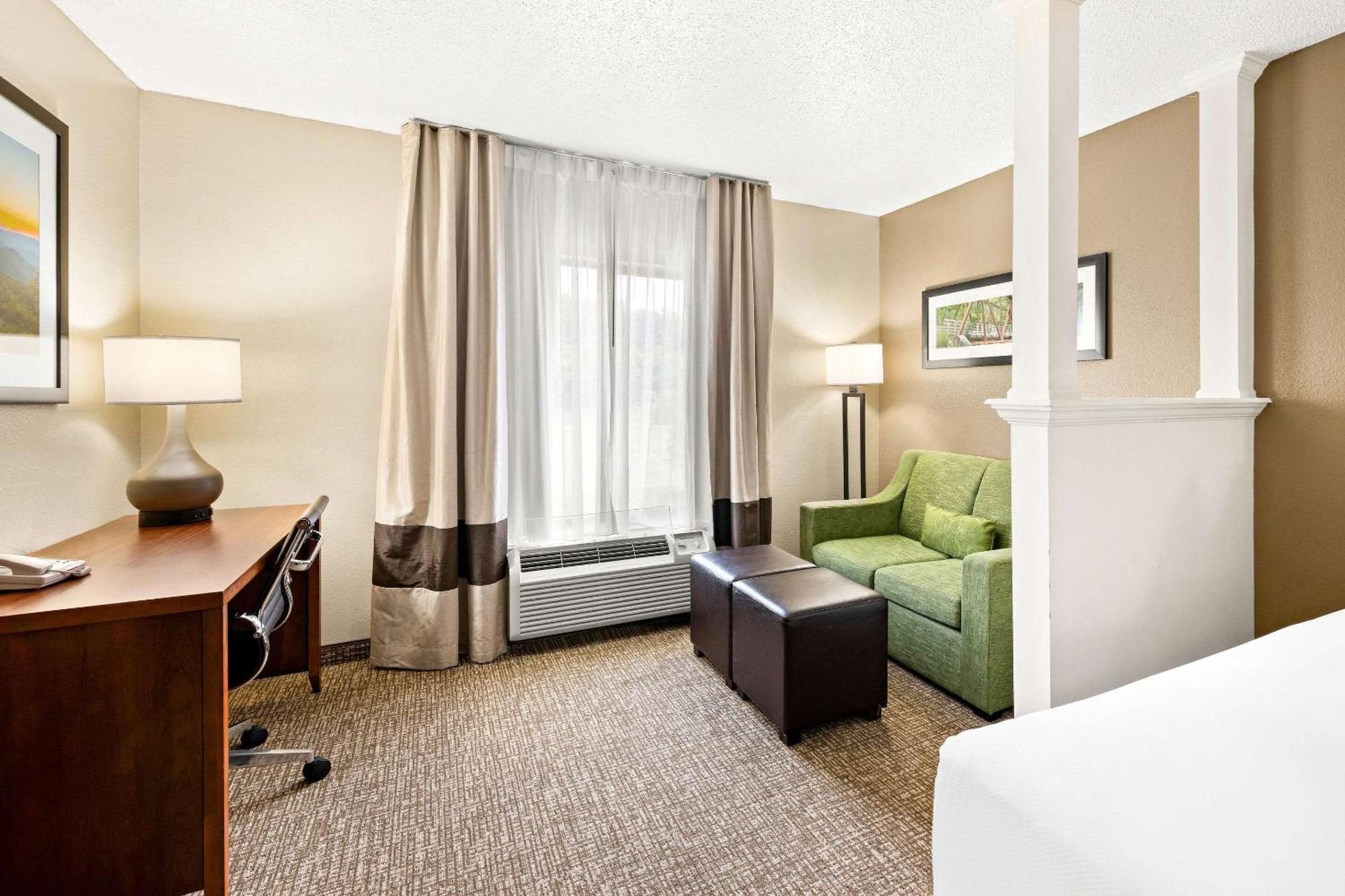Comfort Suites Abingdon I-81 Екстериор снимка