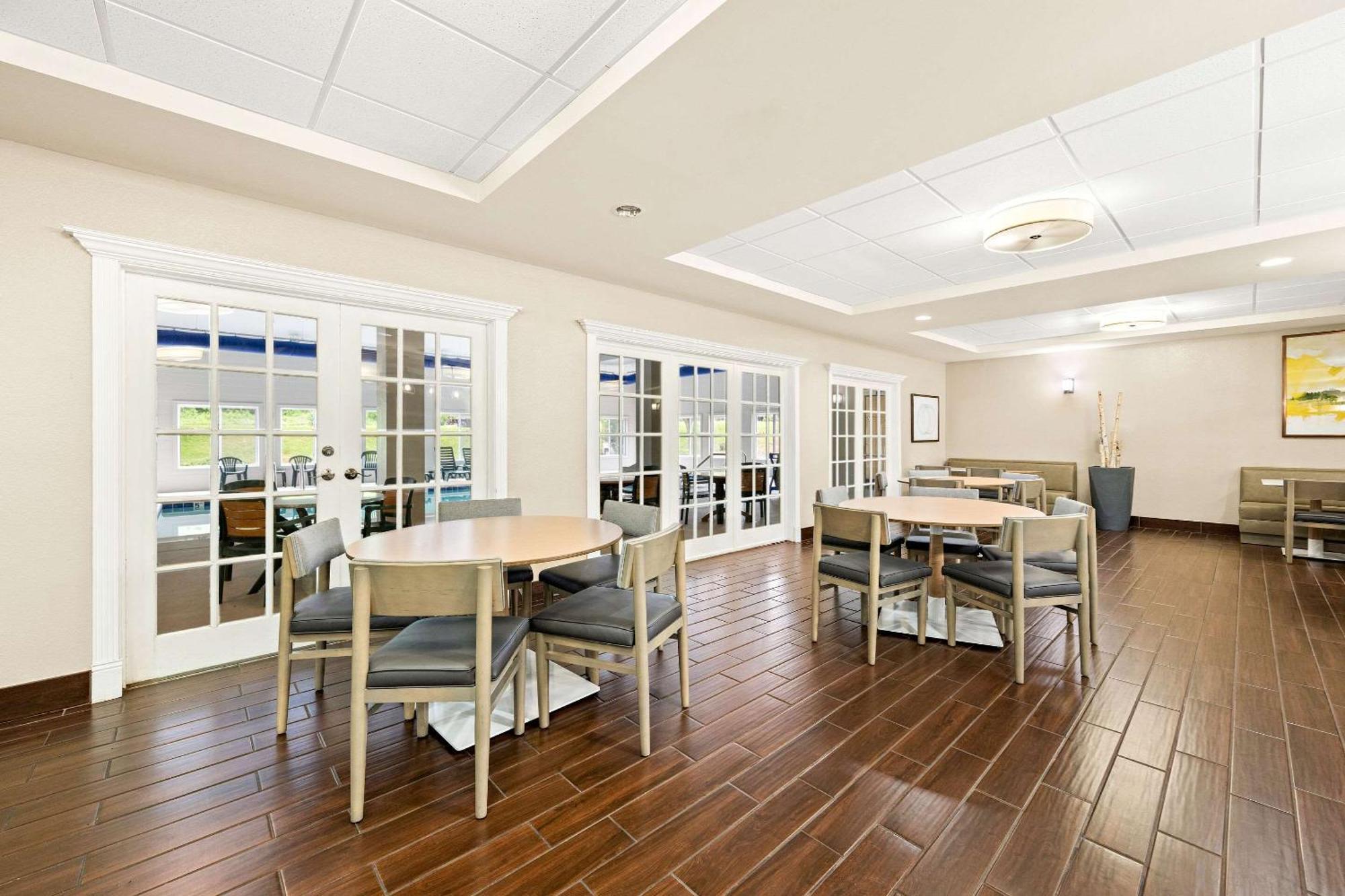 Comfort Suites Abingdon I-81 Екстериор снимка
