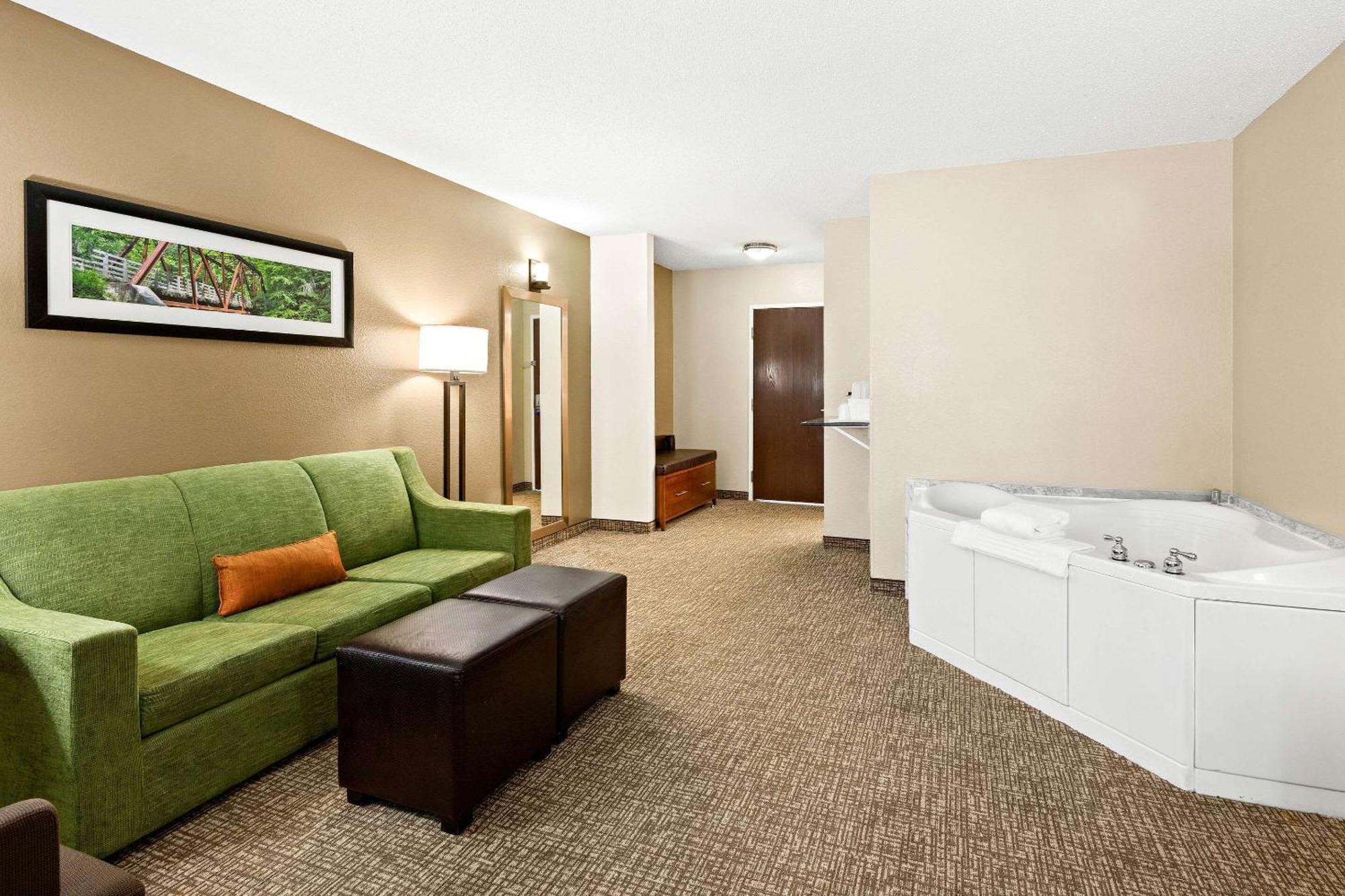 Comfort Suites Abingdon I-81 Екстериор снимка