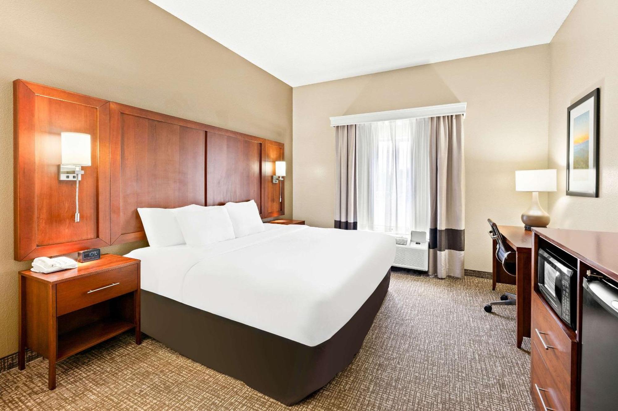 Comfort Suites Abingdon I-81 Екстериор снимка