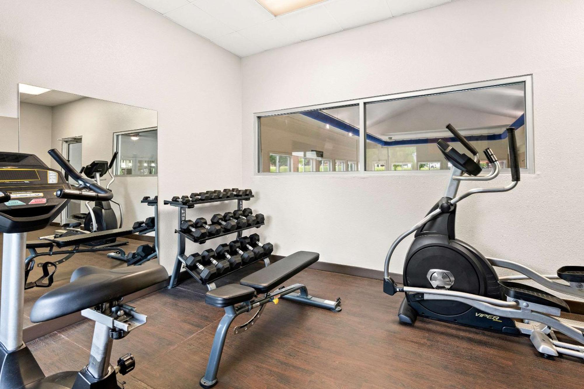 Comfort Suites Abingdon I-81 Екстериор снимка