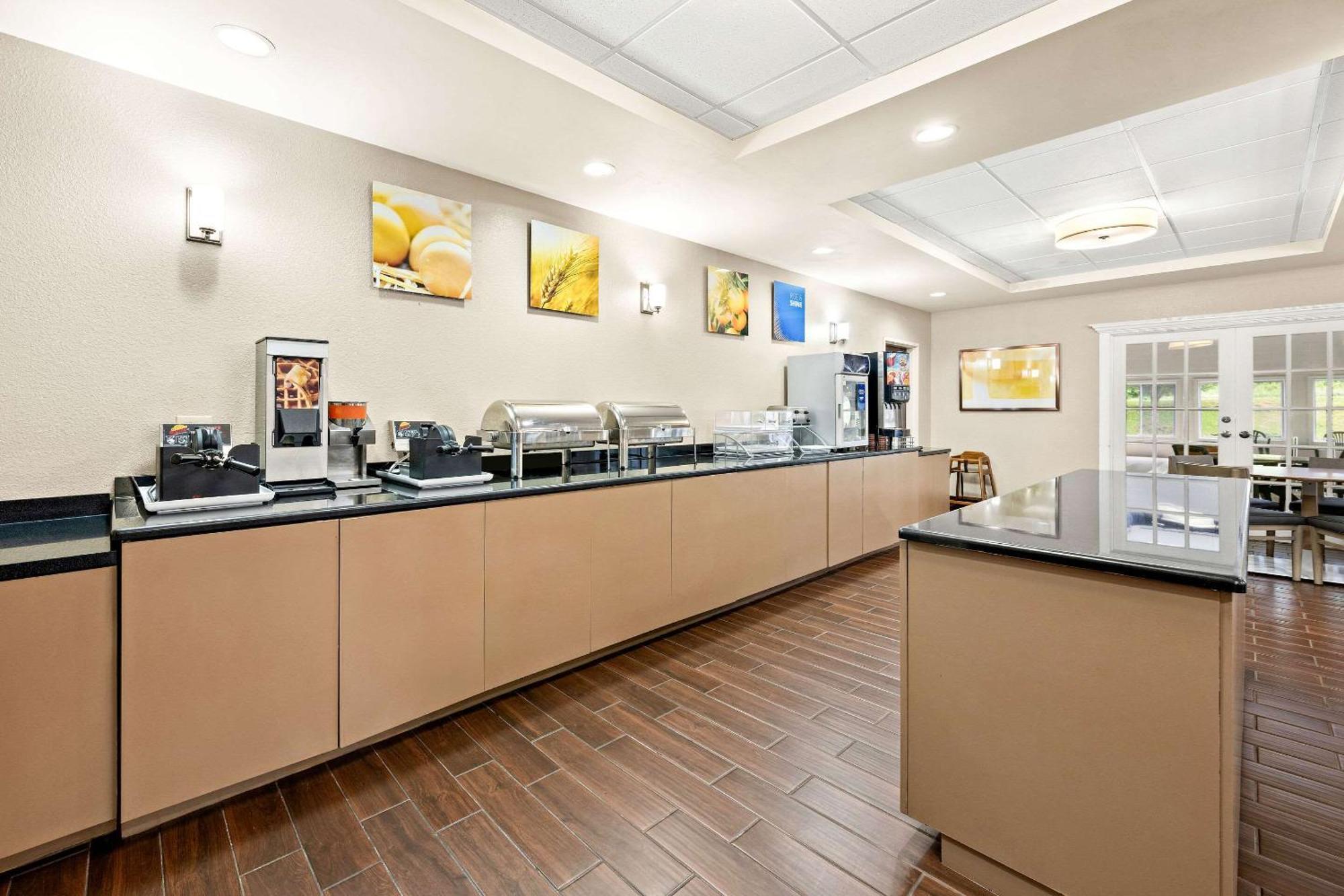 Comfort Suites Abingdon I-81 Екстериор снимка