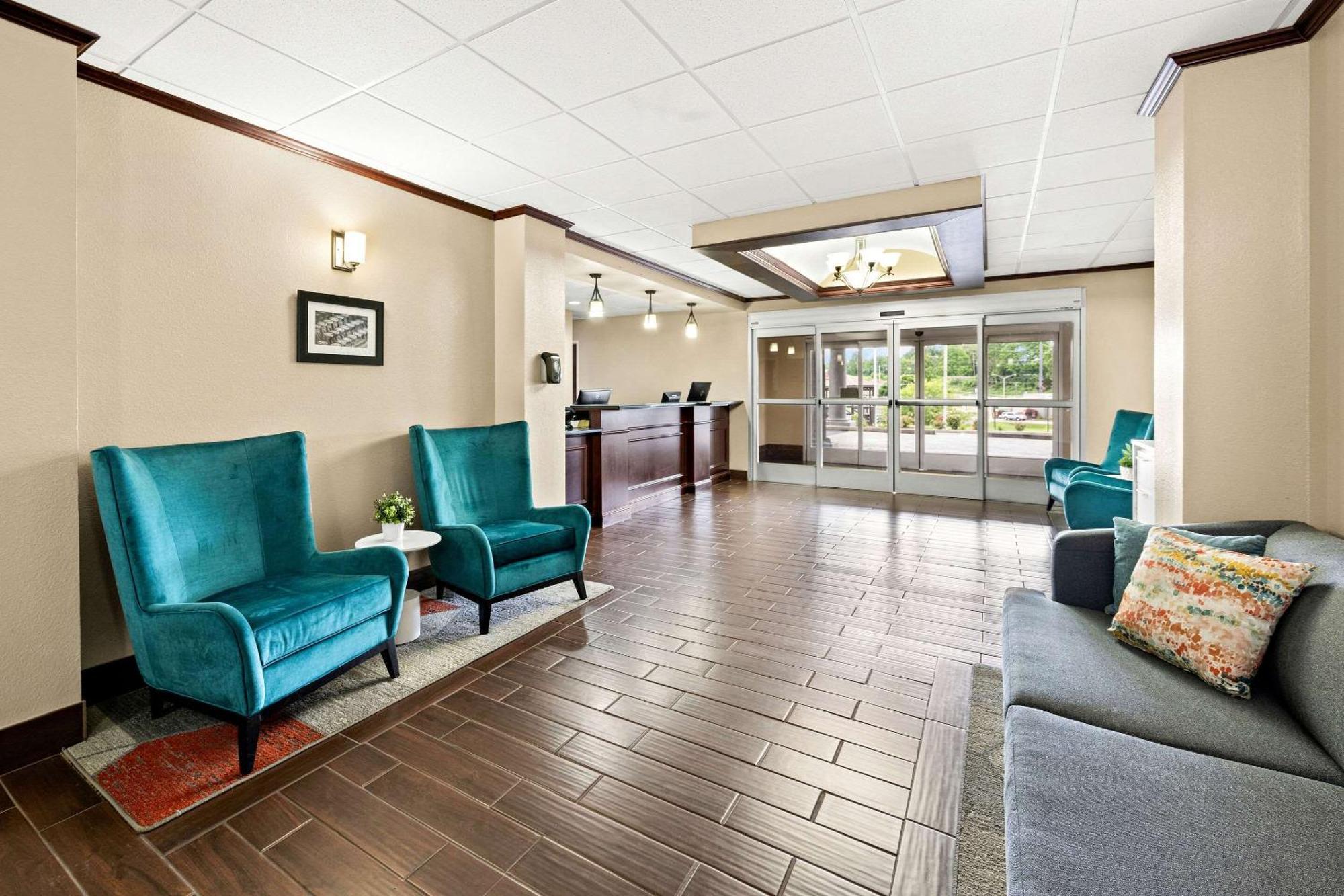 Comfort Suites Abingdon I-81 Екстериор снимка