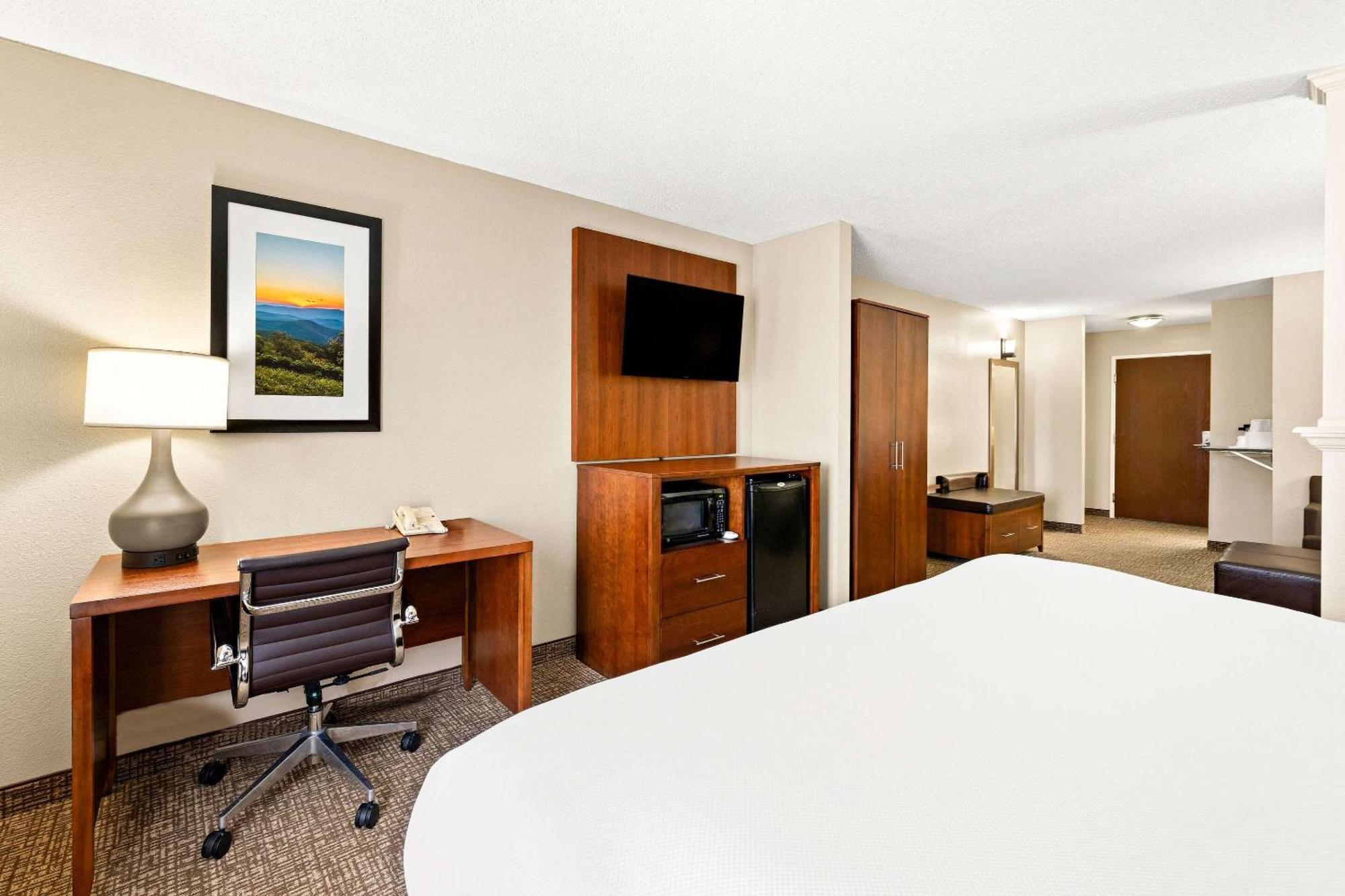 Comfort Suites Abingdon I-81 Екстериор снимка