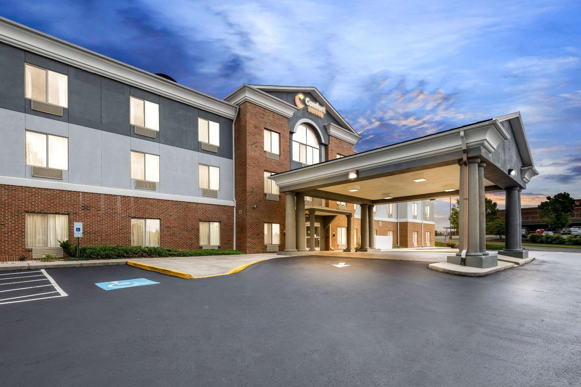 Comfort Suites Abingdon I-81 Екстериор снимка